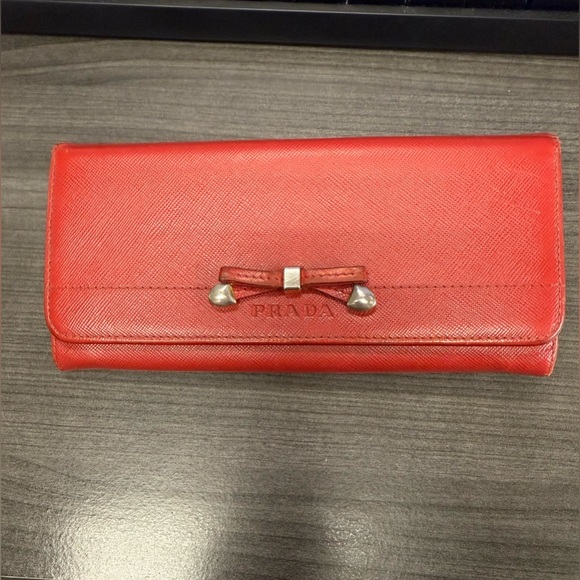 🎀Authentic Prada Trifold Bow Wallet🎀 - Picture 1 of 13